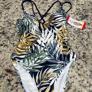 Ladies size medium swimsuit. NWT